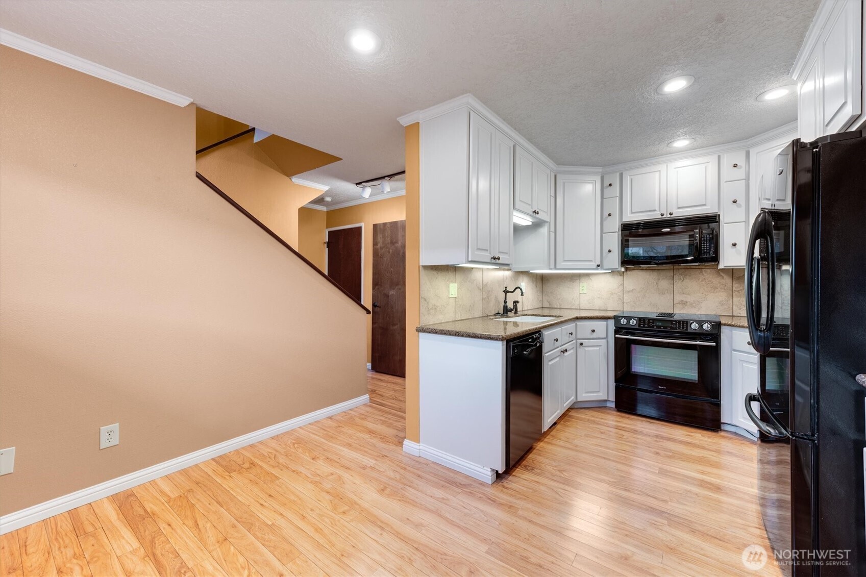 1310 River Road, Unit 9 Longview, WA 98632 - Photo 9 of 40