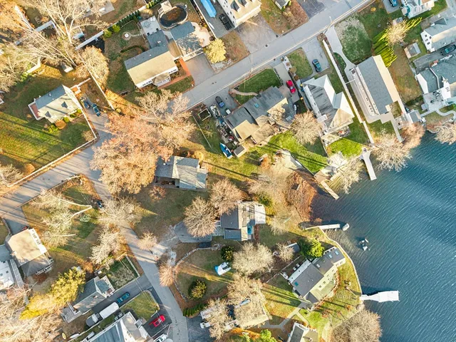 a view of park with sitting area and furniture
