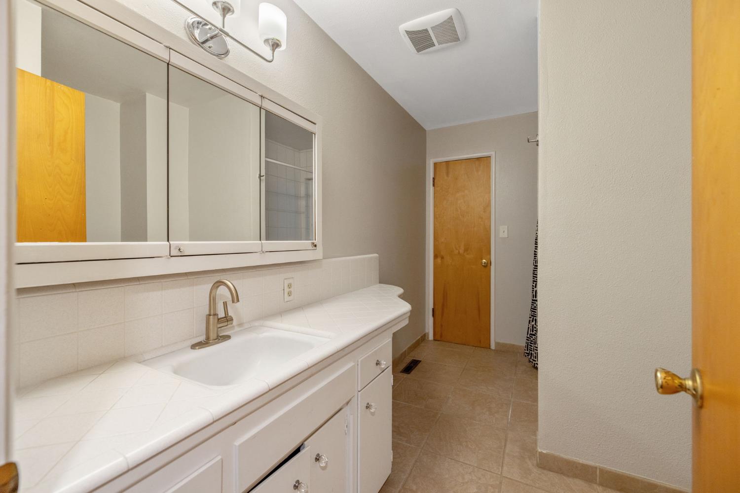 1395 South Rupert Avenue Reedley, CA 93654 - Photo 18 of 45