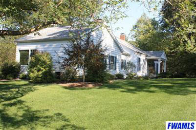 5018 West Hamilton Road South Fort Wayne, IN 46814 - Photo 2 of 25