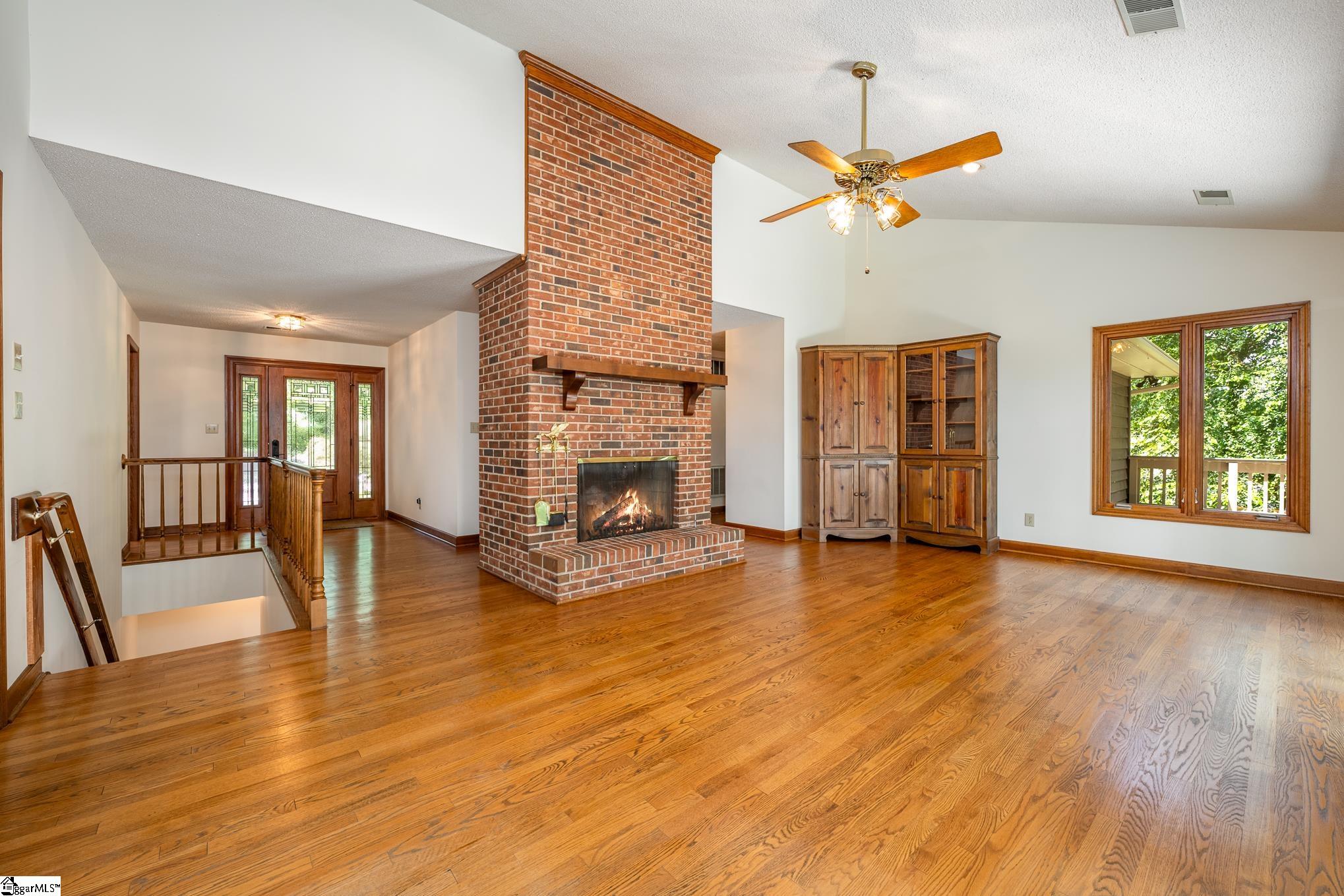 712 Lakewinds Boulevard Inman, SC 29349 - Photo 4 of 36