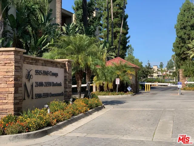 $2,350 | 5530 Owensmouth Avenue, Unit 108, Woodland Hills, CA 91367