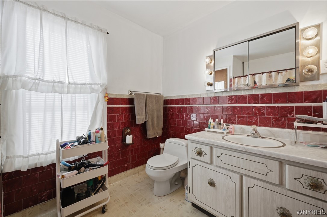 7127 Kinne Road Lockport Town, NY 14094 - Photo 16 of 26