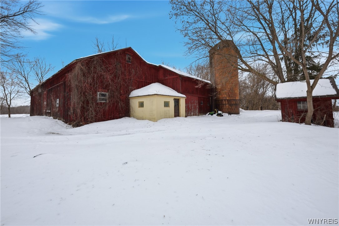 7127 Kinne Road Lockport Town, NY 14094 - Photo 7 of 26