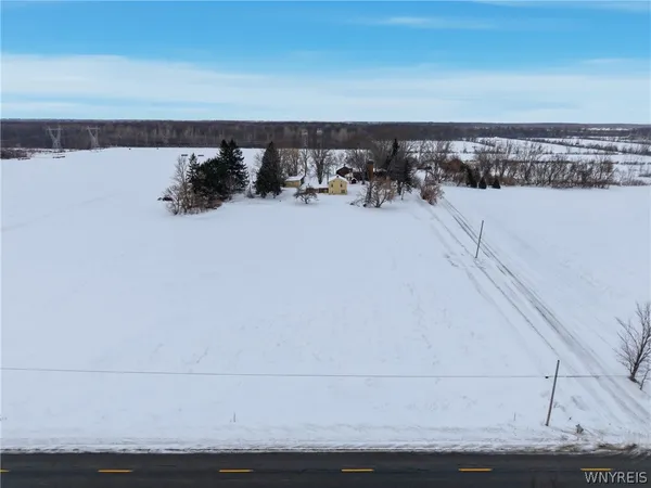 $899,000 | 7127 Kinne Road, Lockport Town, NY 14094