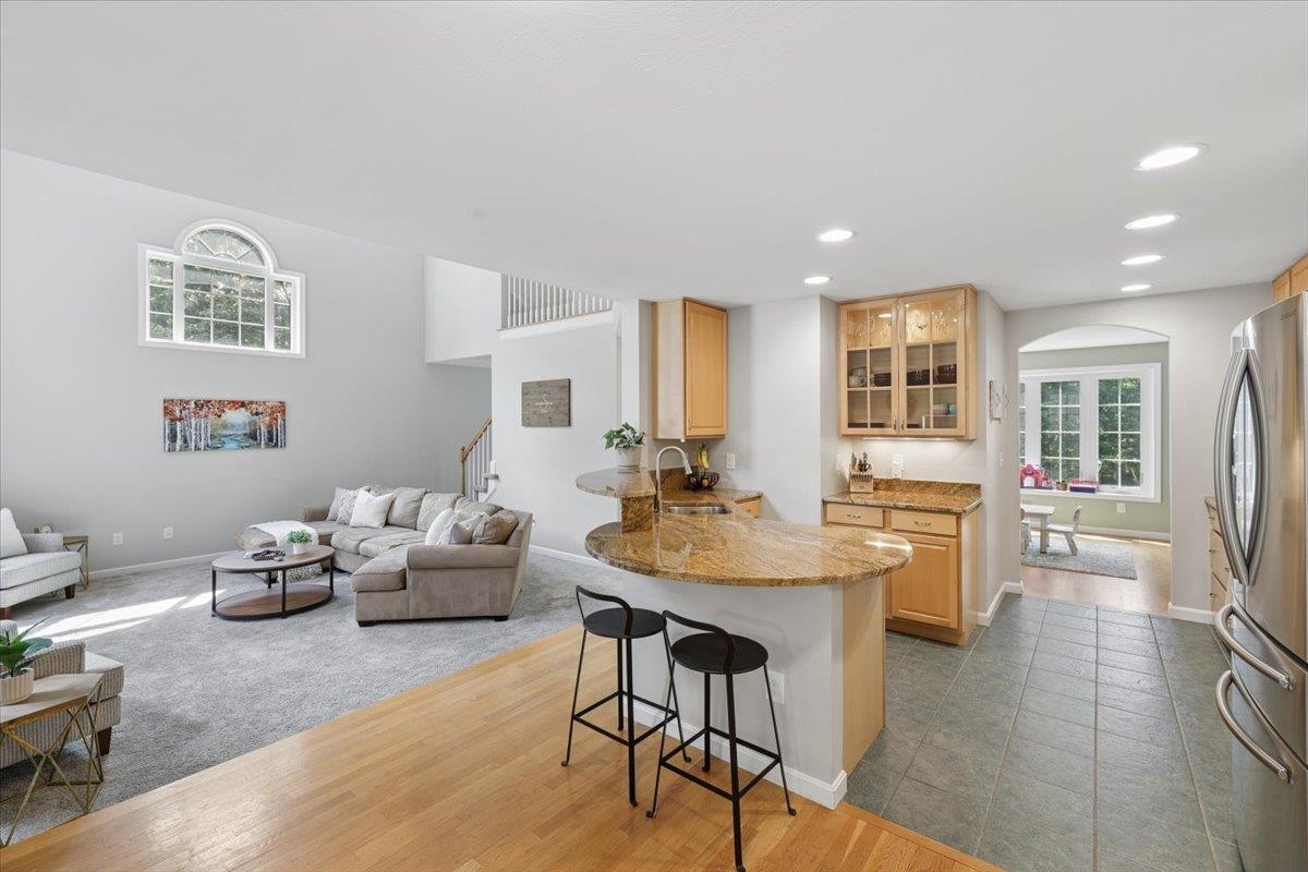 7 Gauthier Road Merrimack, NH 03054 - Photo 10 of 35 Gallery Image 10