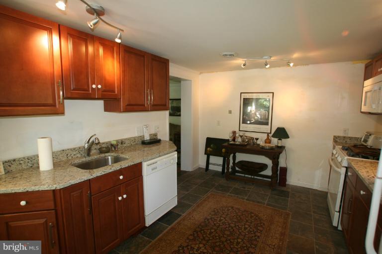 3952 Fiery Run Road Linden, VA 22642 - Photo 1 of 18 Kitchen #3