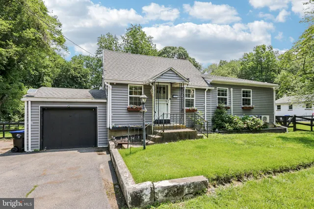 $408,000 | 1707 Peach Street, Upper Chichester, PA 19061