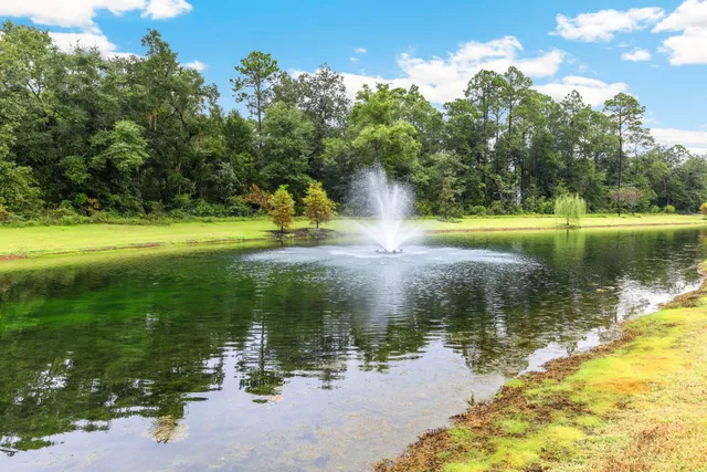 a sign that is on the wall of a building