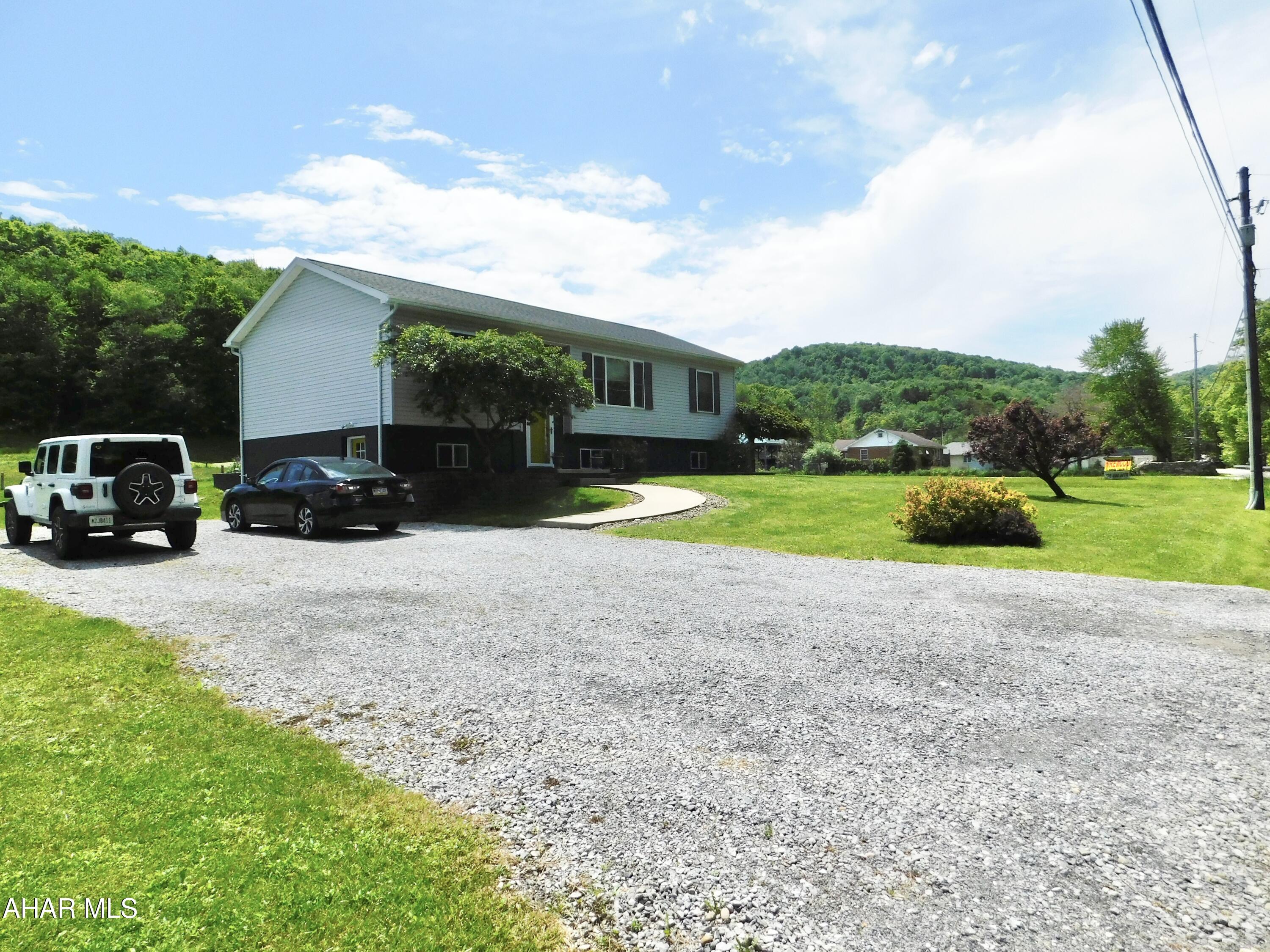 2037 Reightown Road Tyrone, PA 16686 - Photo 44 of 46 Driveway