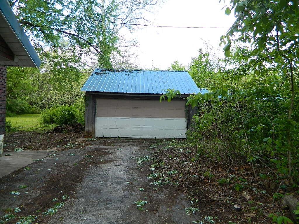 4660 Lower Valley Springfield, OH 45506 - Photo 11 of 16