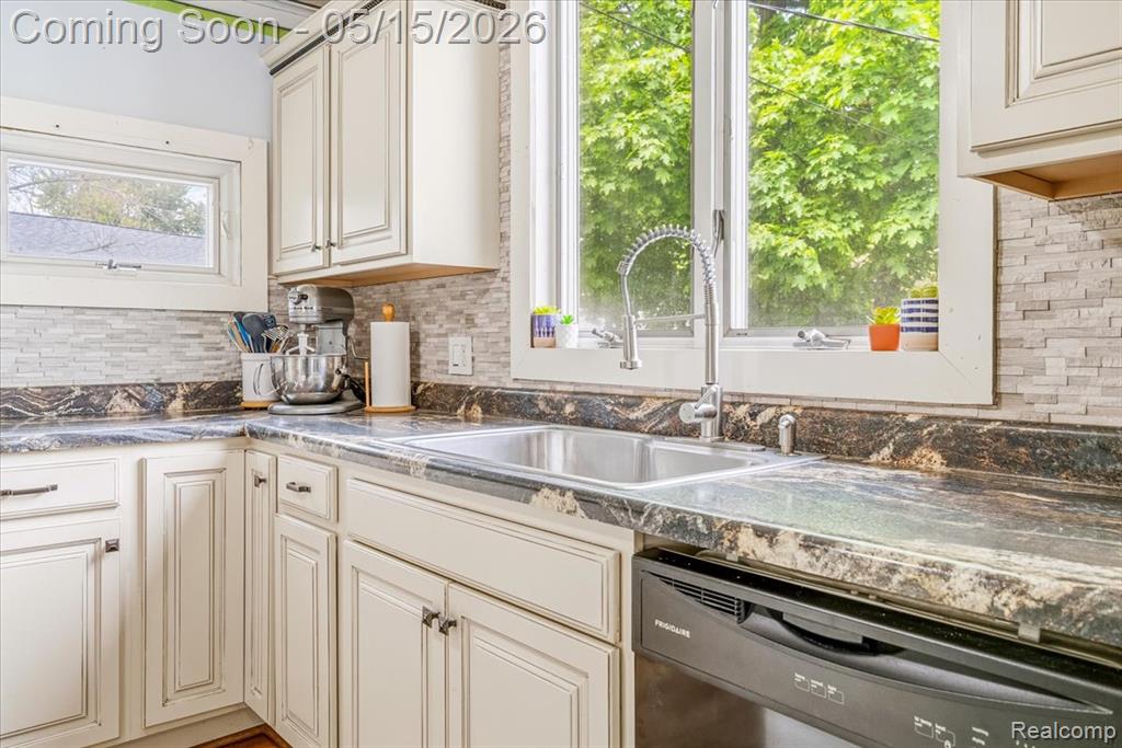 36940 Goddard Road Romulus, MI 48174 - Photo 14 of 31