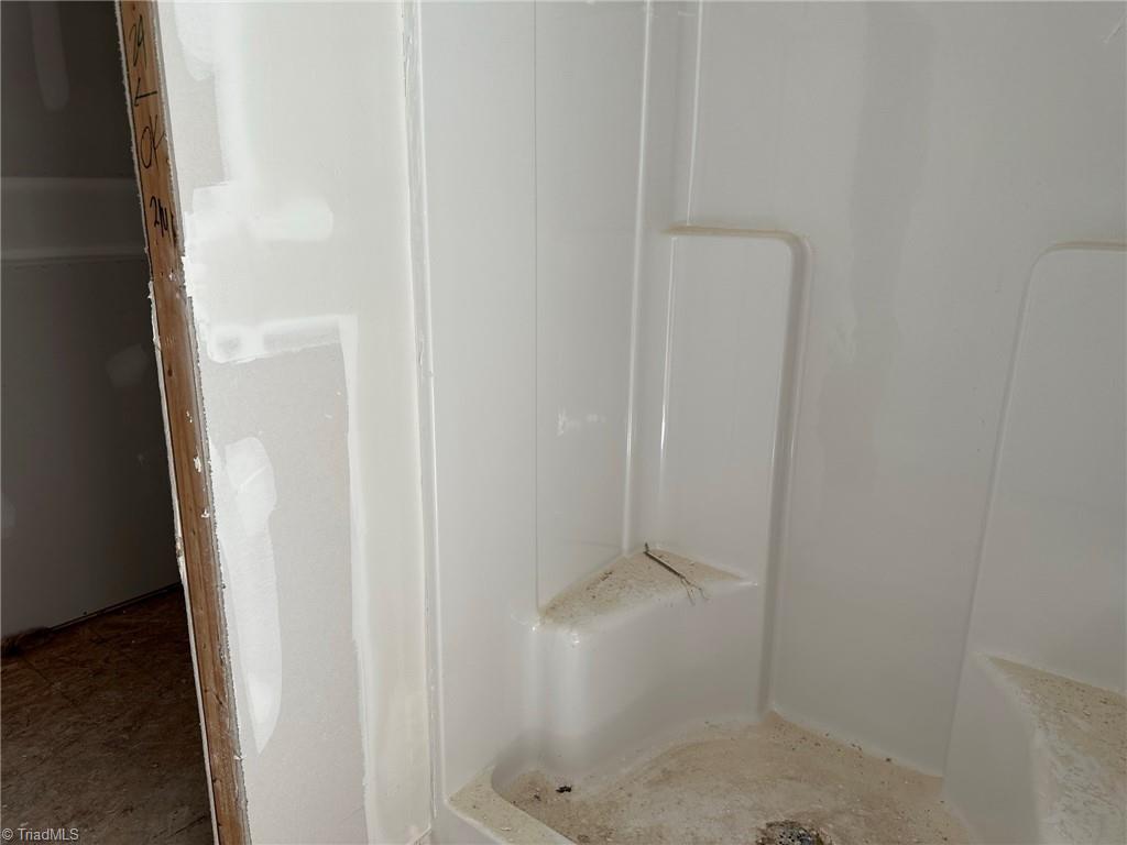 3256 Alyssa Way High Point, NC 27265 - Photo 15 of 26 Shower with glass door