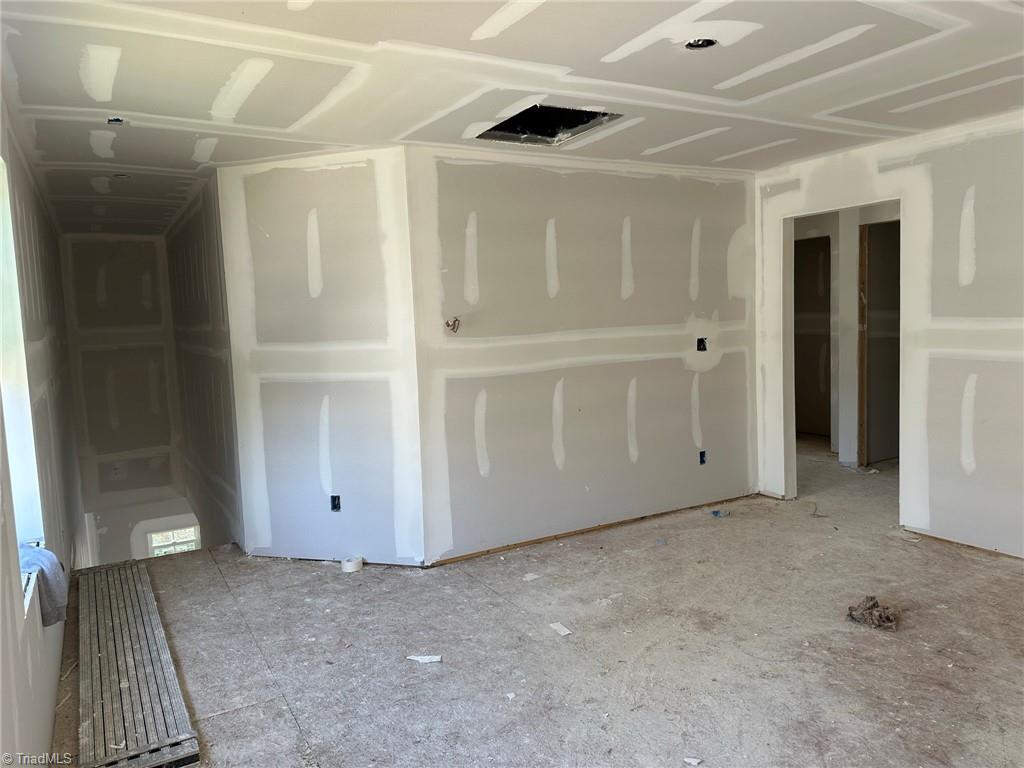 3256 Alyssa Way High Point, NC 27265 - Photo 10 of 26