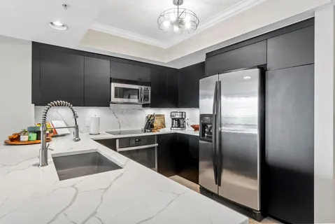 $795,000 | 401 Southwest 4th Avenue, Unit 1706, Fort Lauderdale, FL 33315