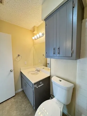 $1,825 | 223 Stowaway Cove, Unit B, Lakeway, TX 78734