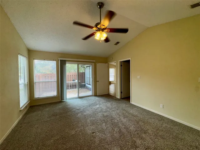 $1,975 | 223 Stowaway Cove, Unit B, Lakeway, TX 78734