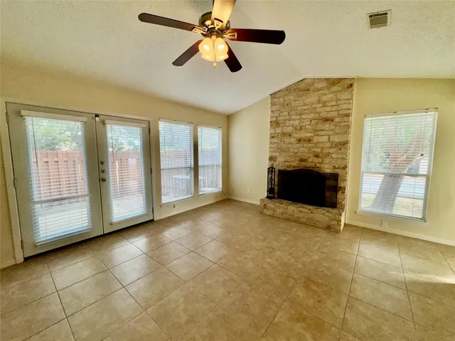 $1,975 | 223 Stowaway Cove, Unit B, Lakeway, TX 78734