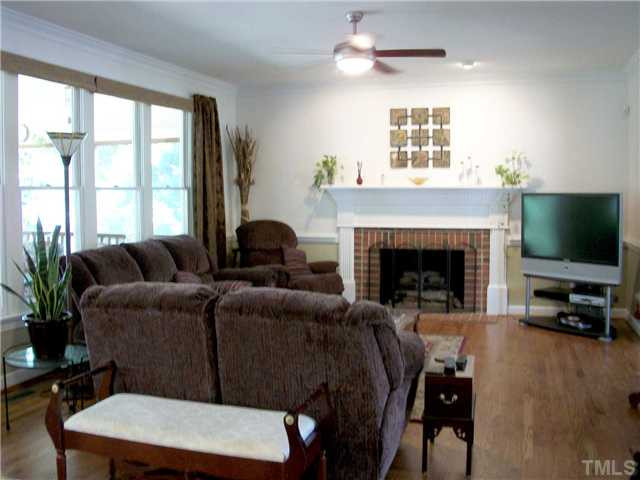 5209 Coffee Tree Drive Raleigh, NC 27613 - Photo 8 of 25 Den/Family/Great Room