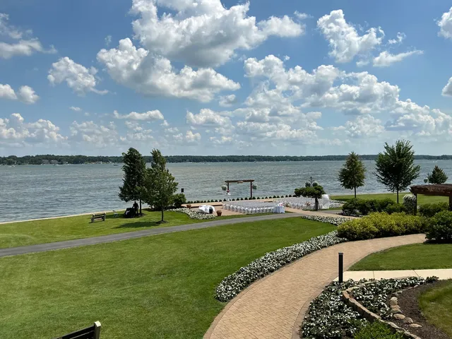 $42,900 | 2400 Geneva Street, Unit 1812, Delavan, WI 53115