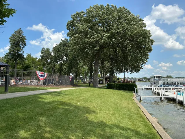 $42,900 | 2400 Geneva Street, Unit 1812, Delavan, WI 53115