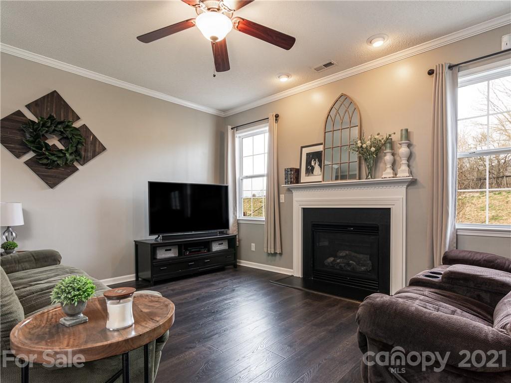 70 Woodfern Road Fletcher, NC 28732 - Photo 11 of 31 Gallery Image 11