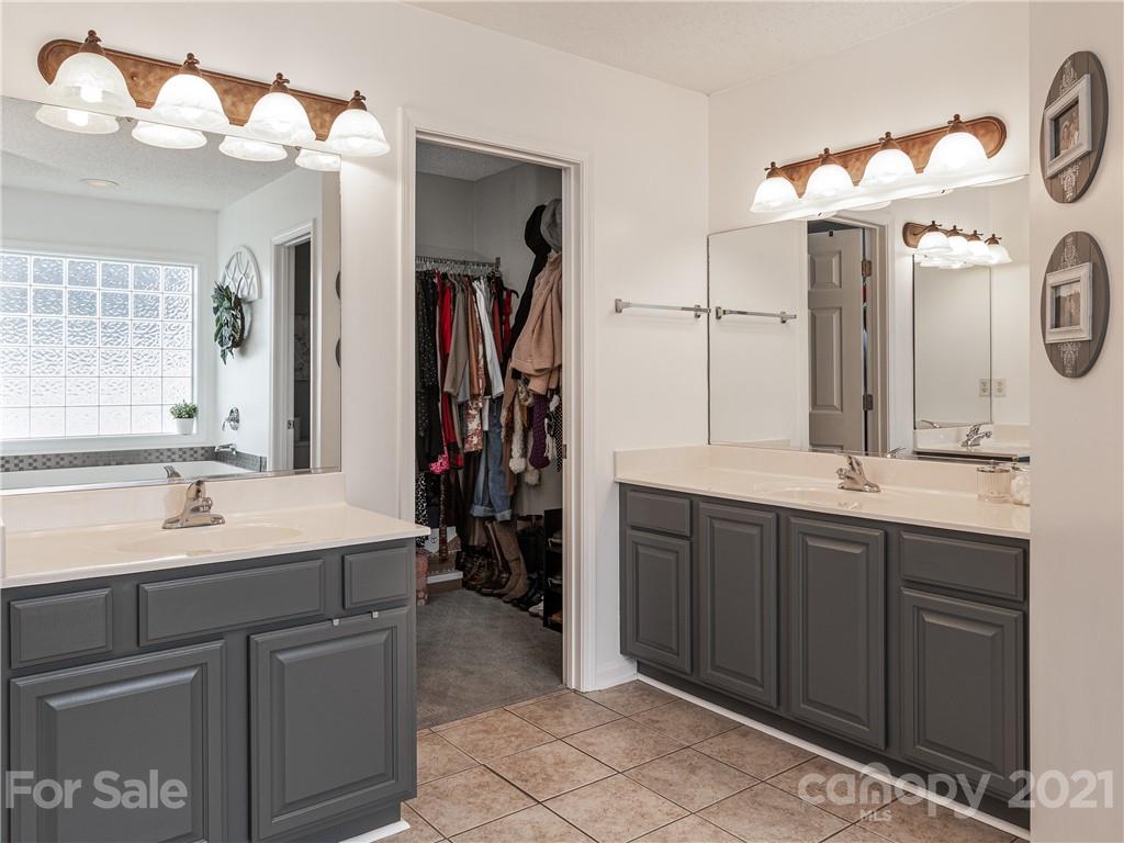 70 Woodfern Road Fletcher, NC 28732 - Photo 16 of 31 Gallery Image 16