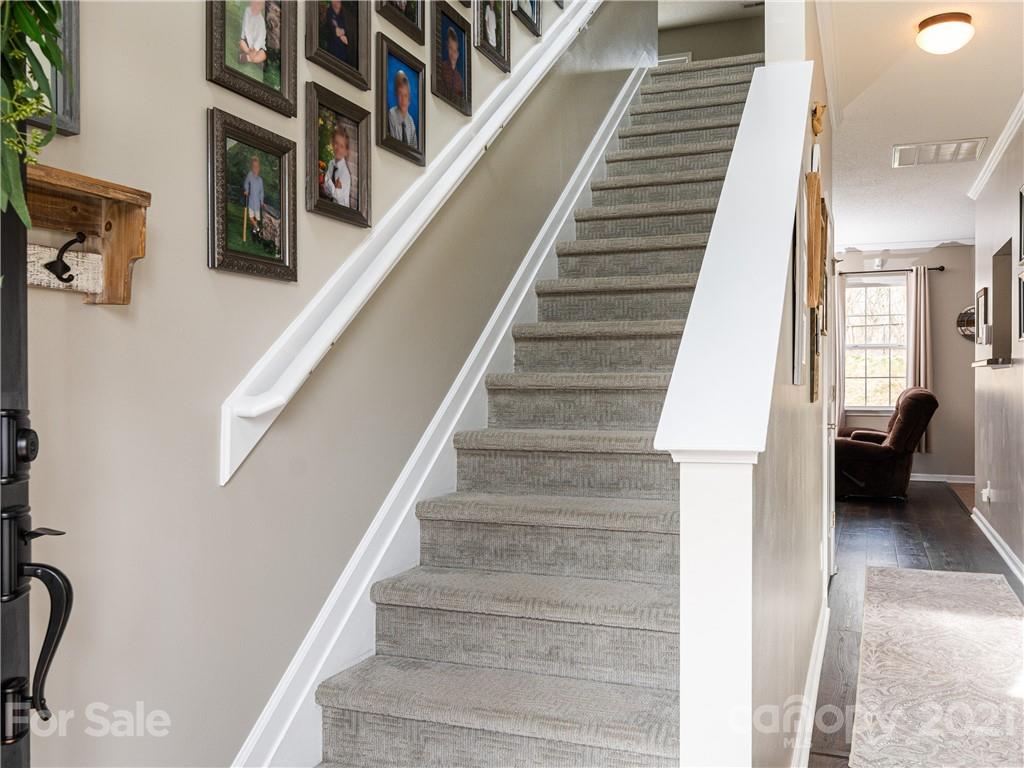 70 Woodfern Road Fletcher, NC 28732 - Photo 5 of 31 Gallery Image 5