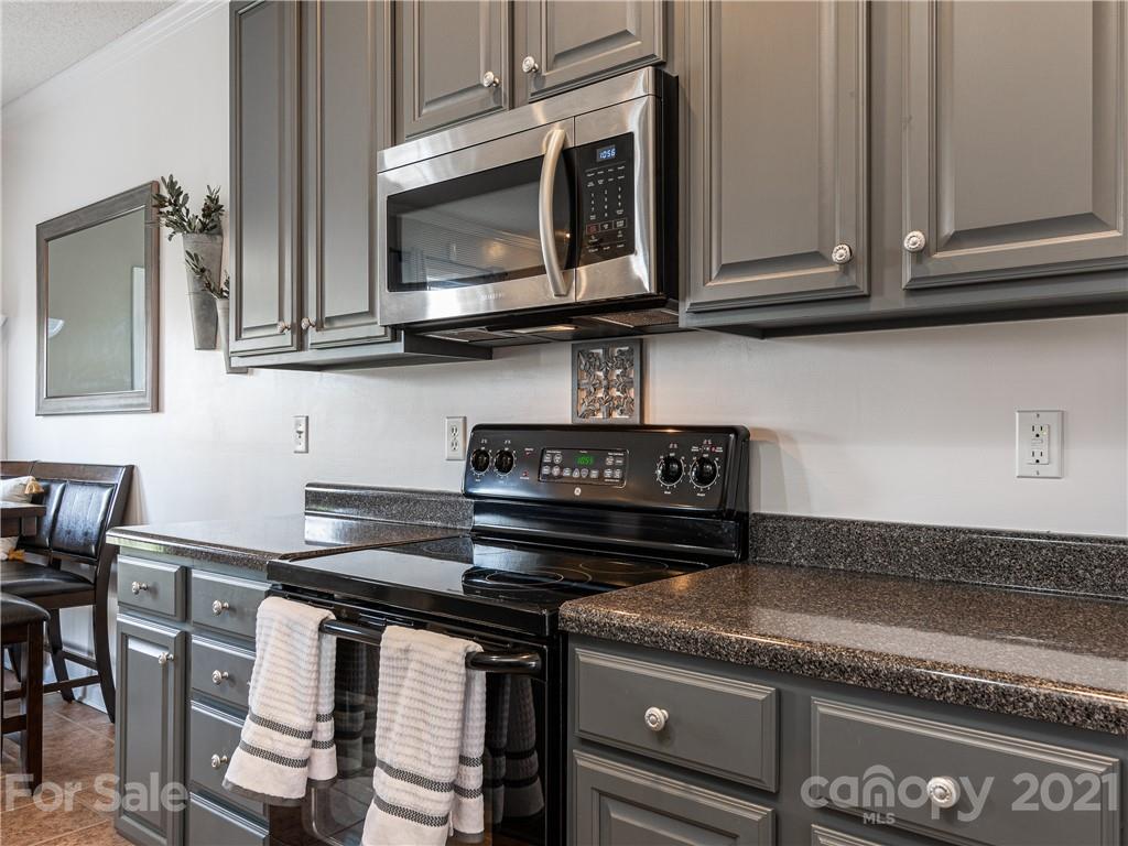 70 Woodfern Road Fletcher, NC 28732 - Photo 9 of 31 Gallery Image 9