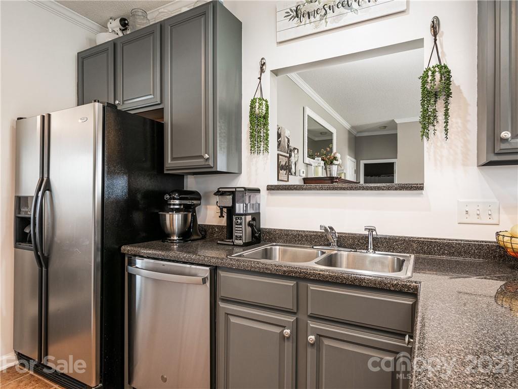 70 Woodfern Road Fletcher, NC 28732 - Photo 10 of 31 Gallery Image 10