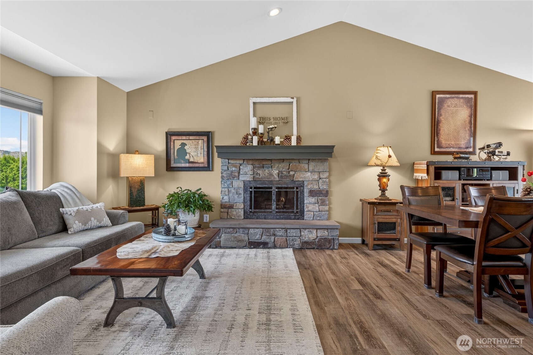 2386 Fancher Field Road East Wenatchee, WA 98802 - Photo 10 of 39