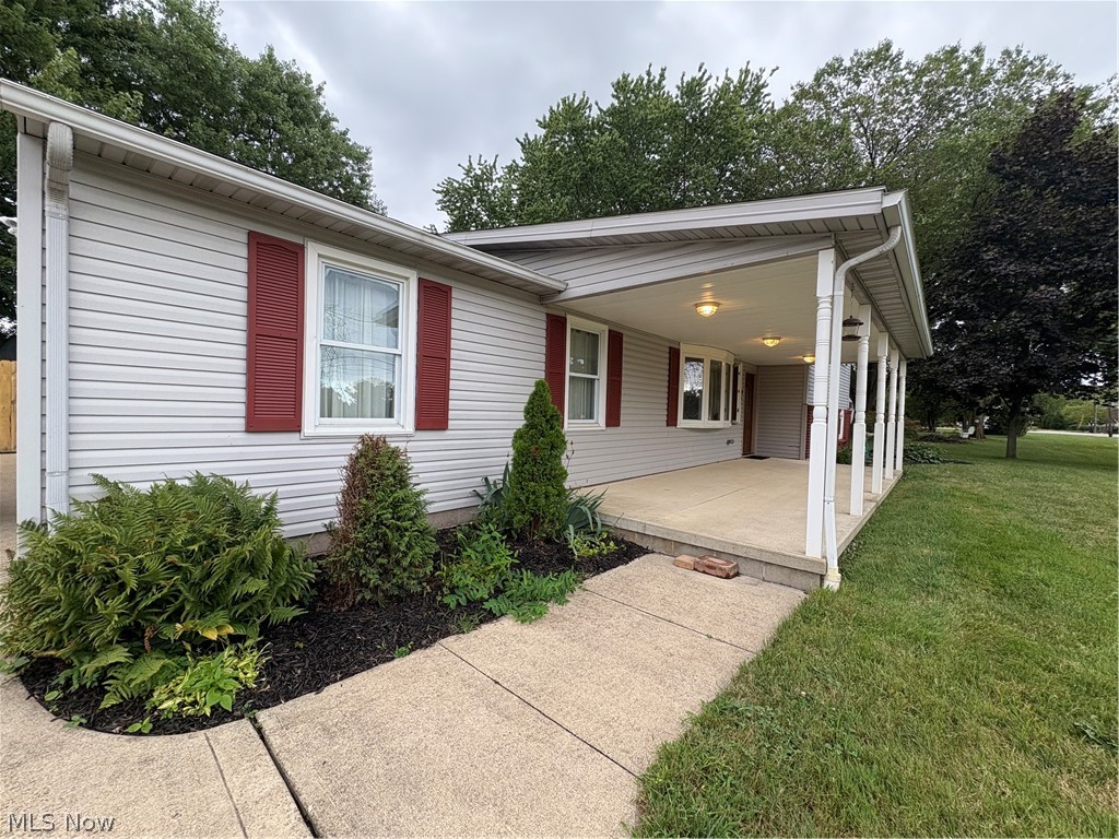110 Habant Road Amherst, OH 44001 - Photo 4 of 45
