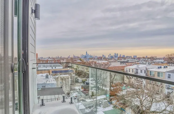 $3,415 | 3516 John F. Kennedy Boulevard, Unit 403, Jersey City, NJ 07307