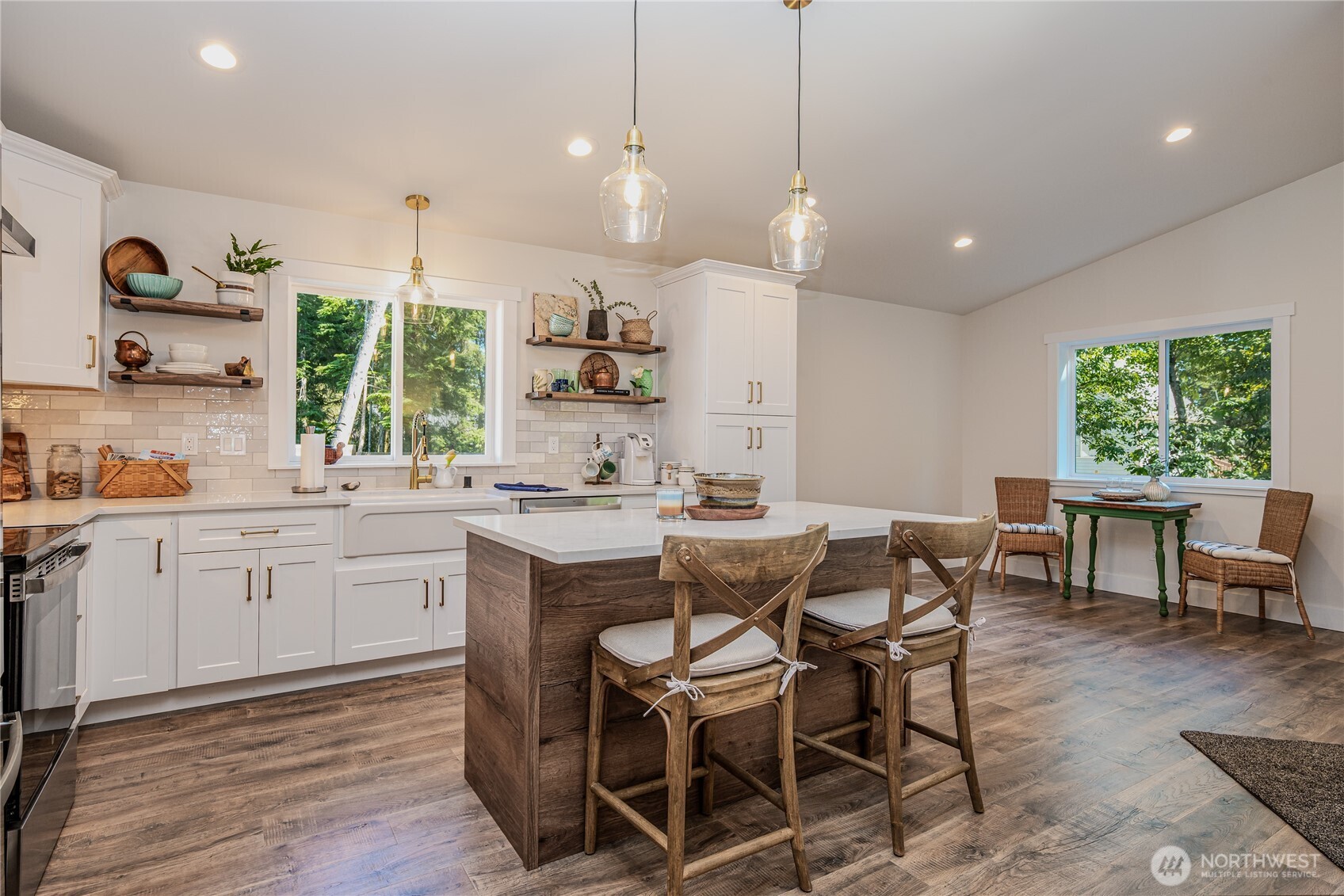 360 Lakeview Loop Northeast Ocean Shores, WA 98569 - Photo 3 of 36