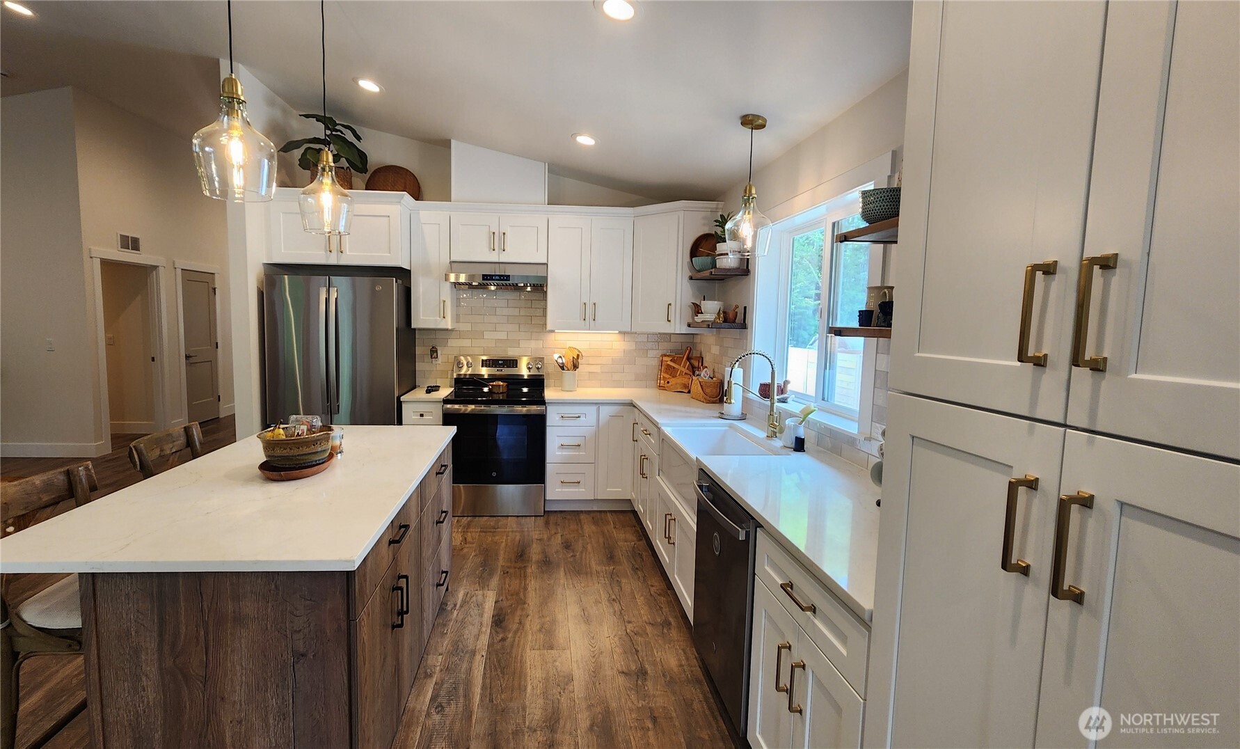 360 Lakeview Loop Northeast Ocean Shores, WA 98569 - Photo 7 of 36