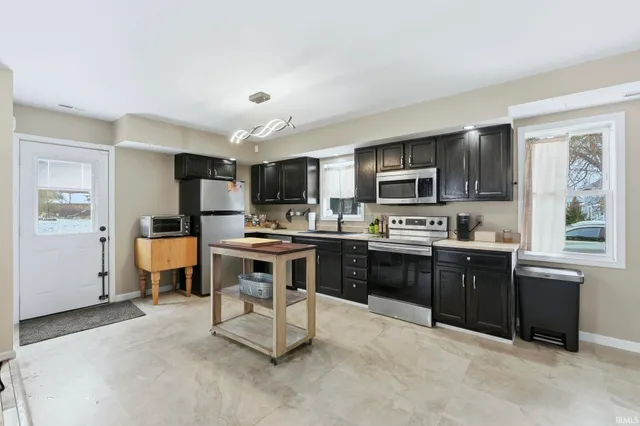 $229,900 | 3302 McArthur Drive, Fort Wayne, IN 46809