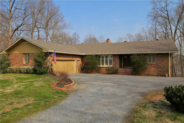 1174 Dimple Road Chapmansboro, TN 37035 - Photo 3 of 20 Welcome Home!