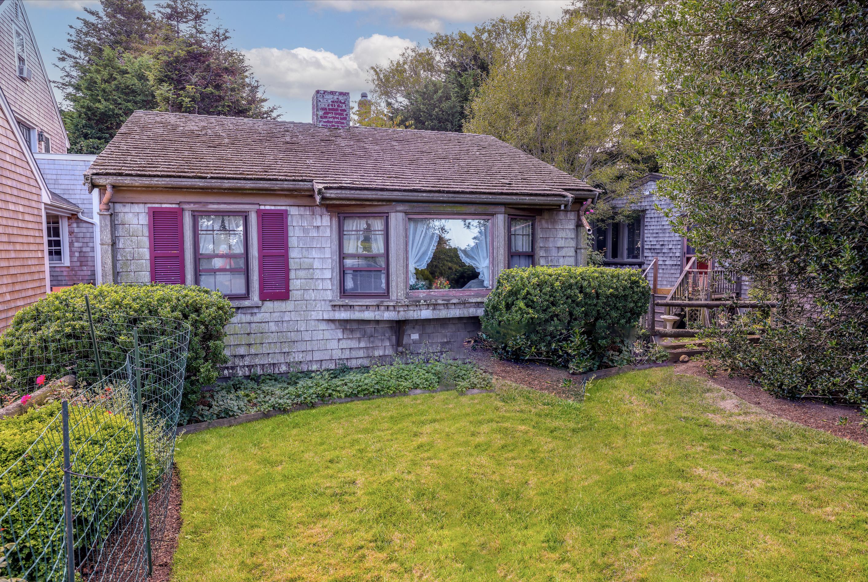 161 Orange Street Nantucket, MA 02554 - Photo 31 of 40