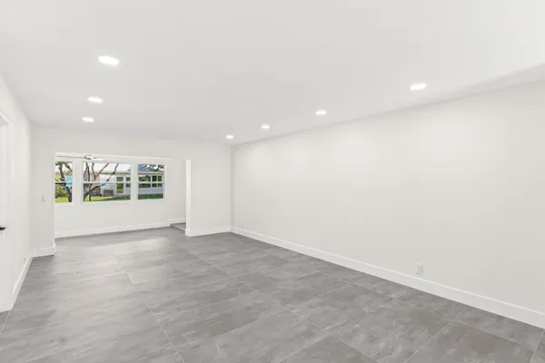 $2,300 | 551 Covered Bridge Boulevard, Lake Worth, FL 33467