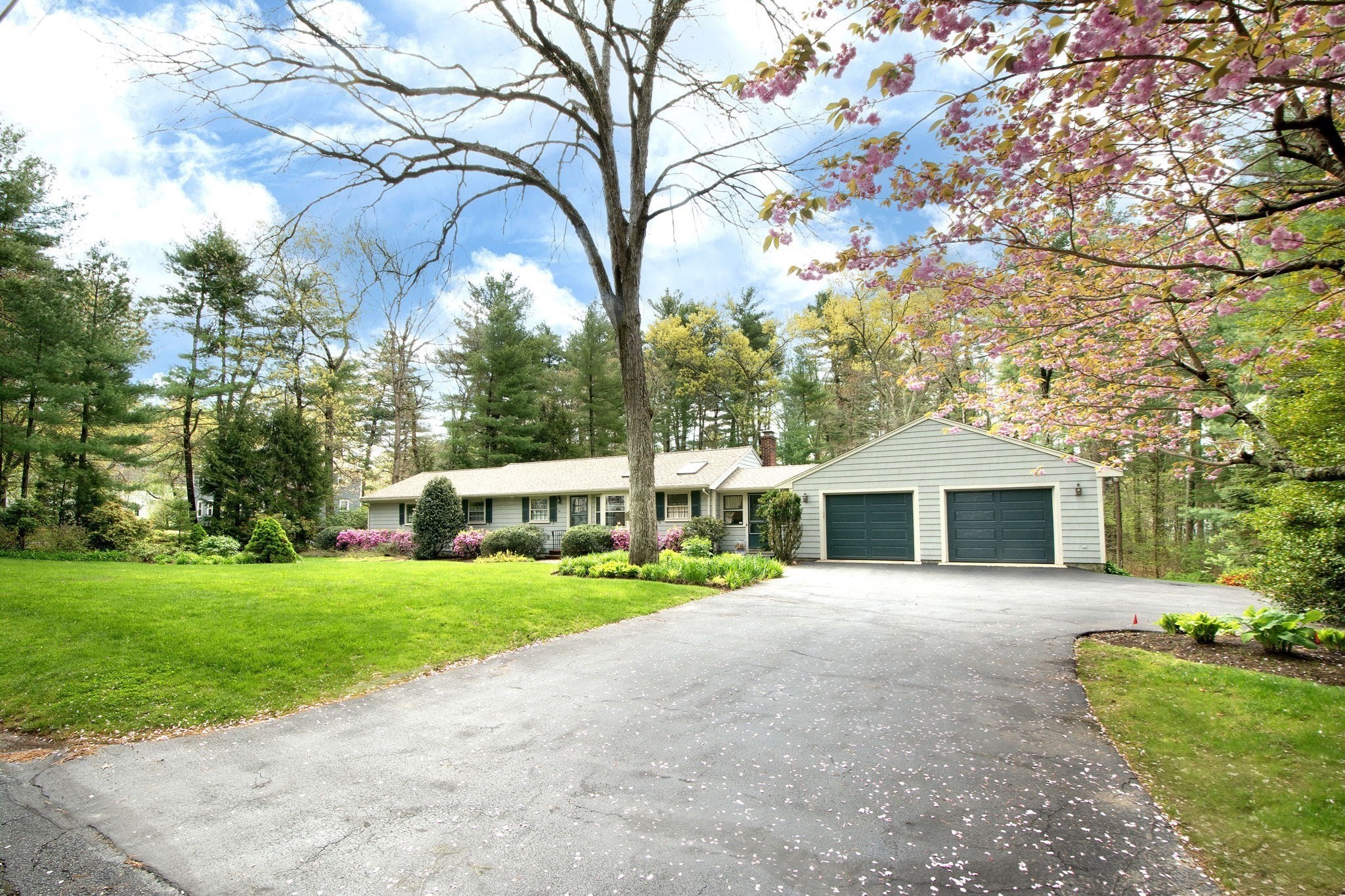 32 Hawthorne Road Hanover, MA 02339 - Photo 4 of 25 Gallery Image 4