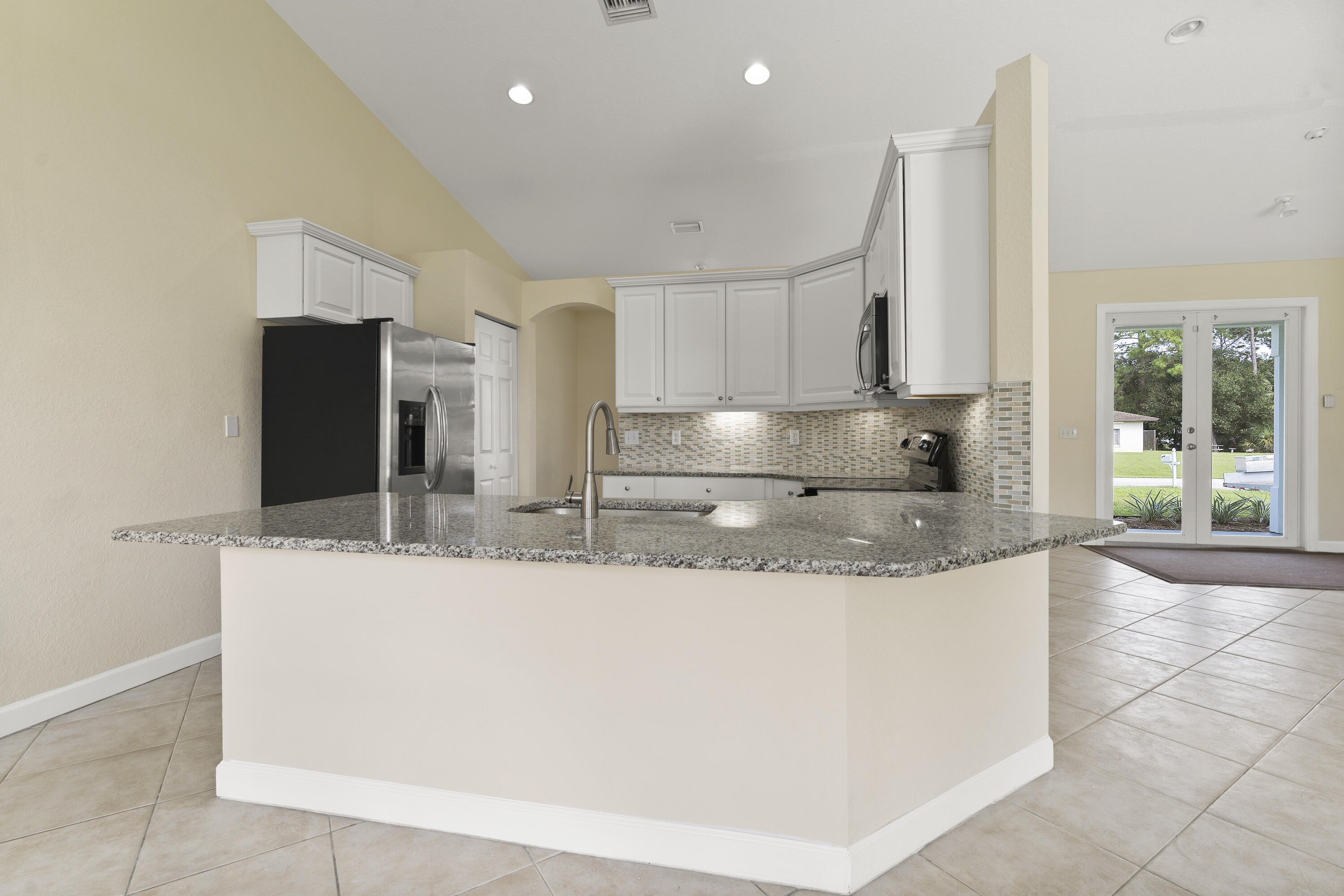 7007 Hibiscus Road Fort Pierce, FL 34951 - Photo 7 of 48 _DSC1293