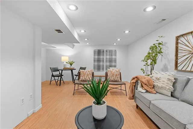 $259,900 | 500 Southwest Mission Road, Lee's Summit, MO 64063