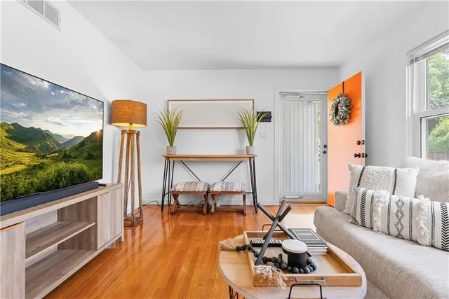 $259,900 | 500 Southwest Mission Road, Lee's Summit, MO 64063