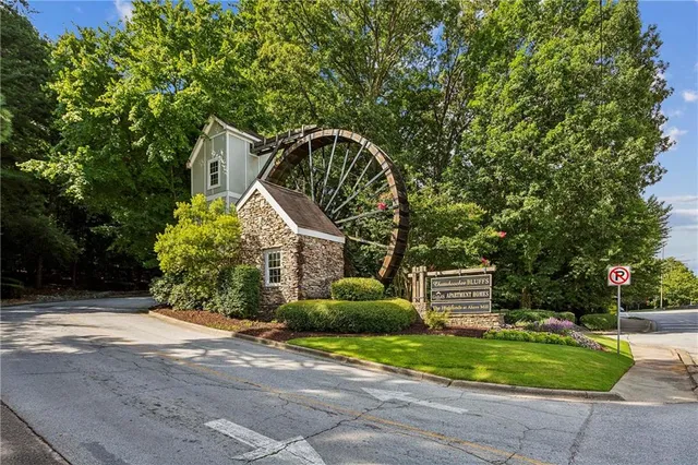 $385,000 | 3537 Chattahoochee Summit Lane Southeast, Unit 24, Atlanta, GA 30339