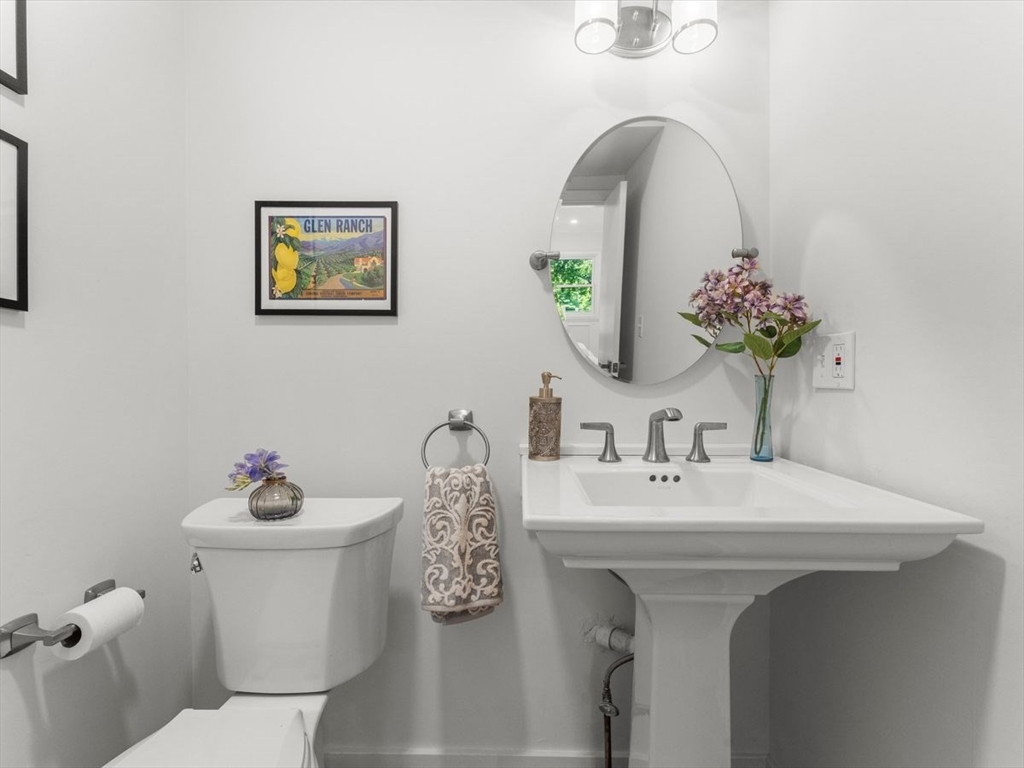 105 Crockett Road Upton, MA 01757 - Photo 16 of 42 Gallery Image 16