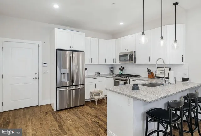 $2,000 | 207 East Allen Street, Unit 2, Philadelphia, PA 19125