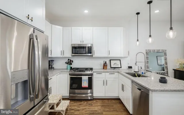 $2,000 | 207 East Allen Street, Unit 2, Philadelphia, PA 19125