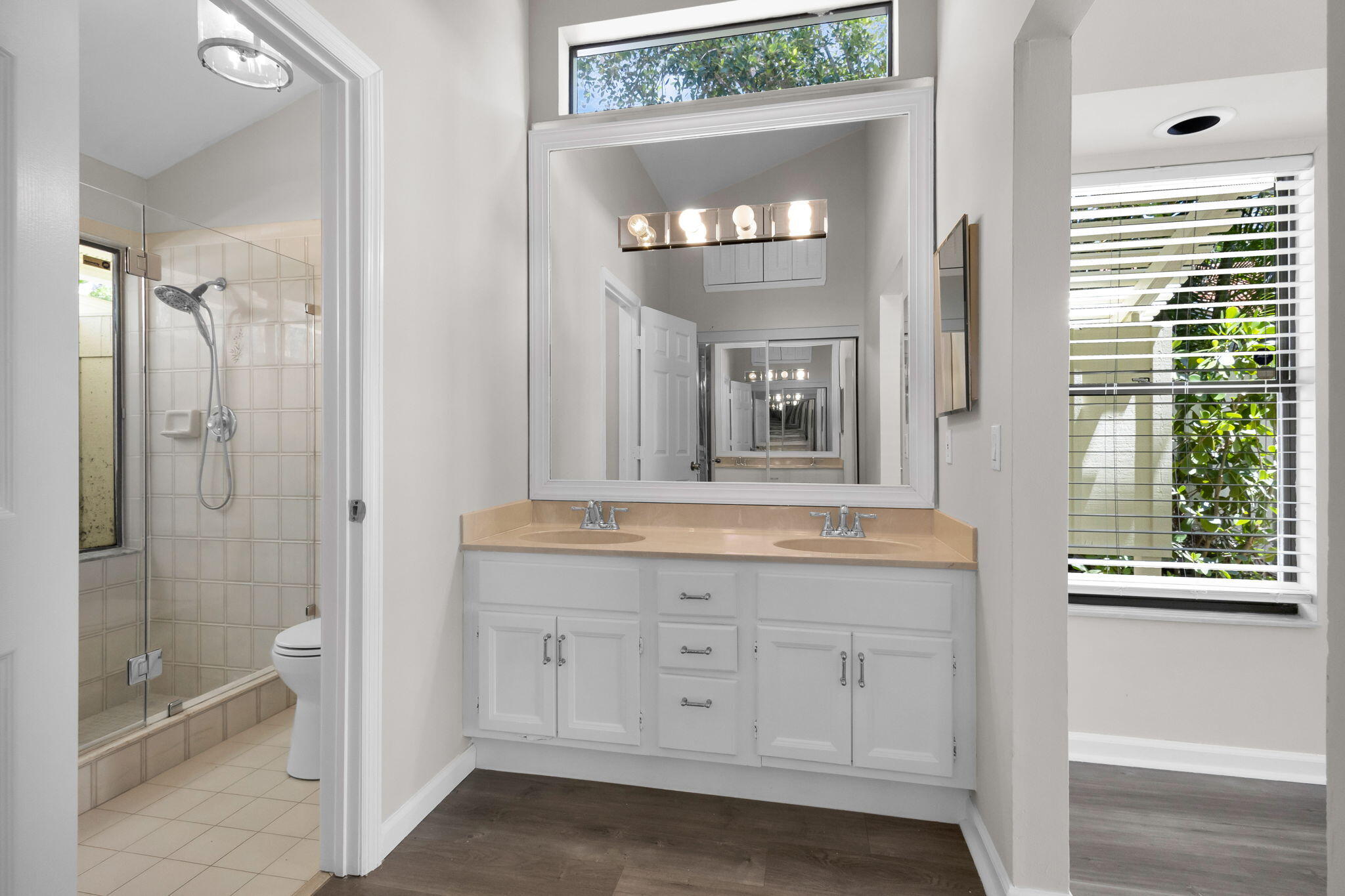 120 Bayberry Circle Jupiter, FL 33458 - Photo 21 of 37 Master Bathroom
