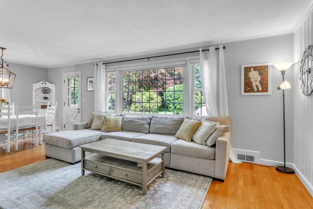 158 Falmouth Road West Springfield, MA 01089 - Photo 17 of 42 Gallery Image 17
