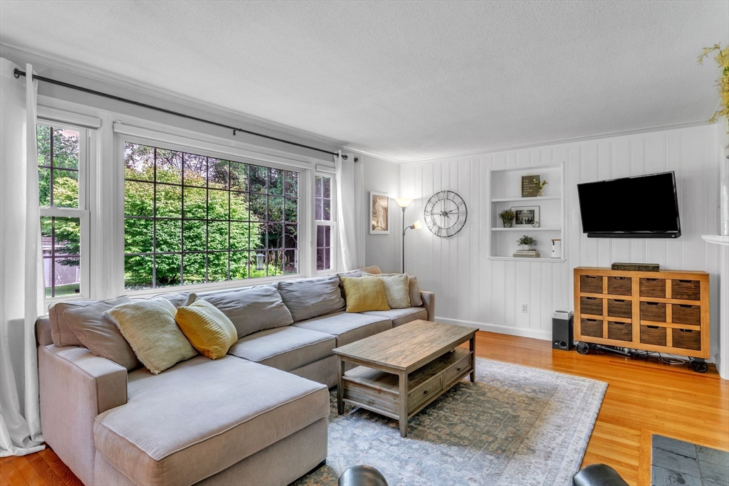 158 Falmouth Road West Springfield, MA 01089 - Photo 19 of 42 Gallery Image 19